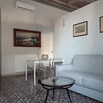 Palazzo Caratozzolo 阿格里真托