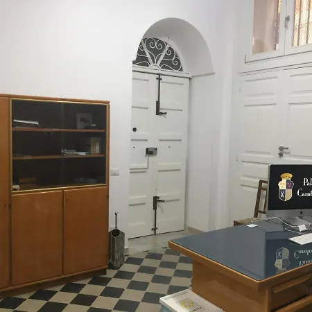 Palazzo Caratozzolo *