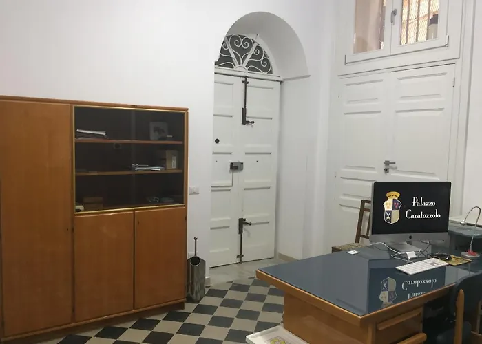 Palazzo Caratozzolo *