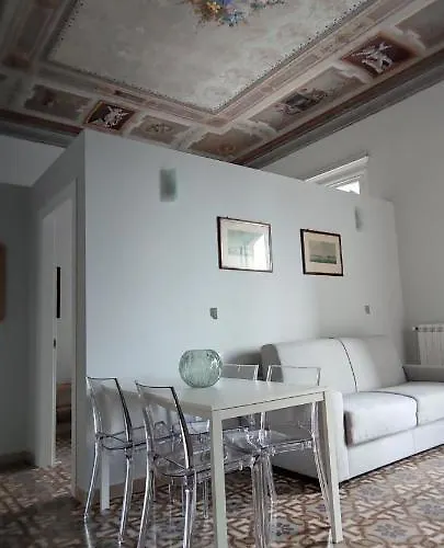 Palazzo Caratozzolo Διαμέρισμα *