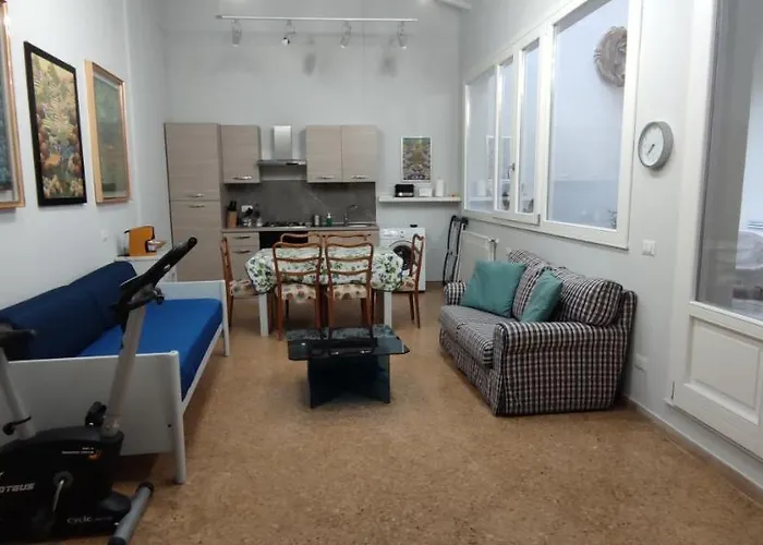 Palazzo Caratozzolo *